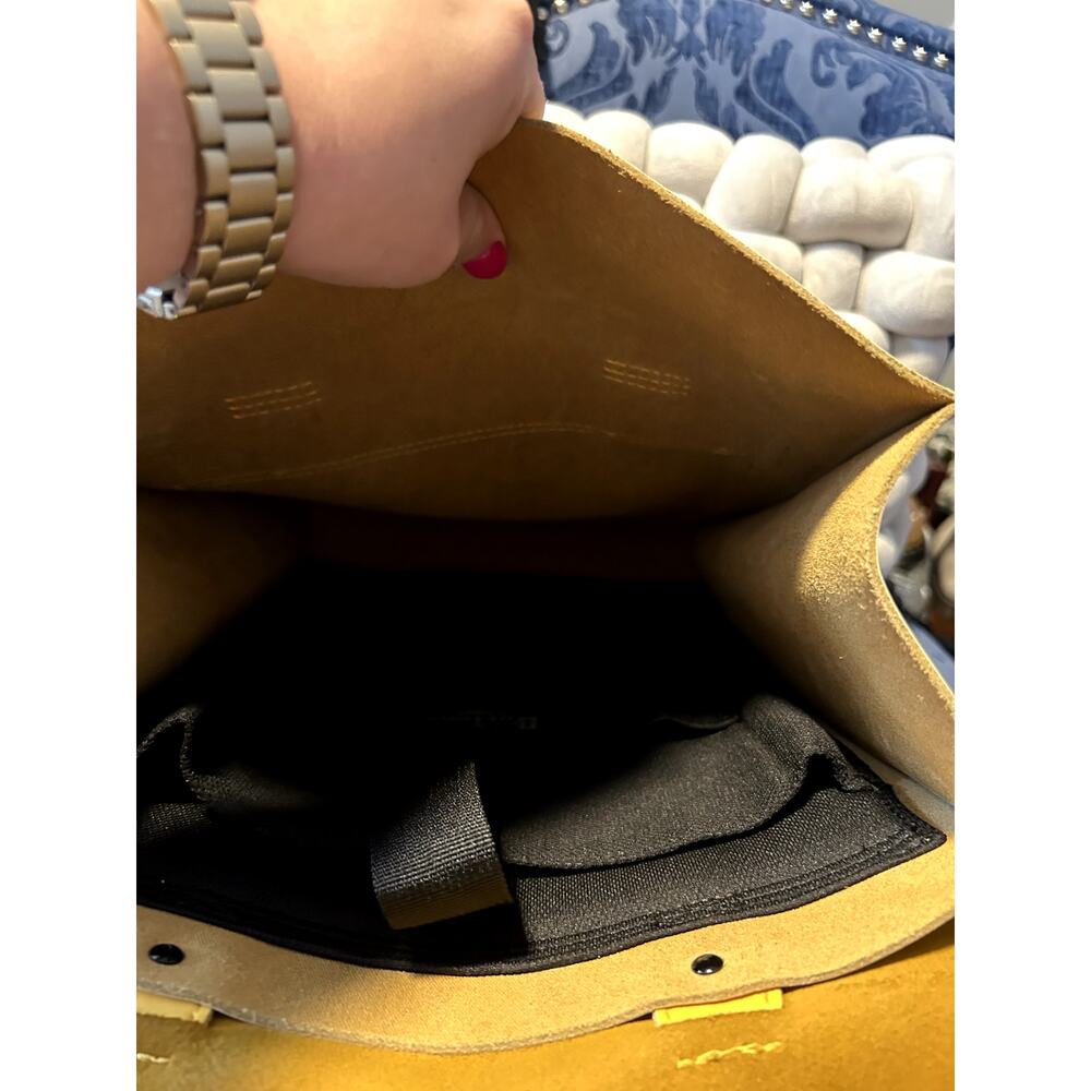 Dr Martens Kiev Yellow Leather Backpack - Picture 5 of 11